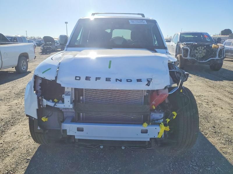 2025 Land Rover Defender 110 s