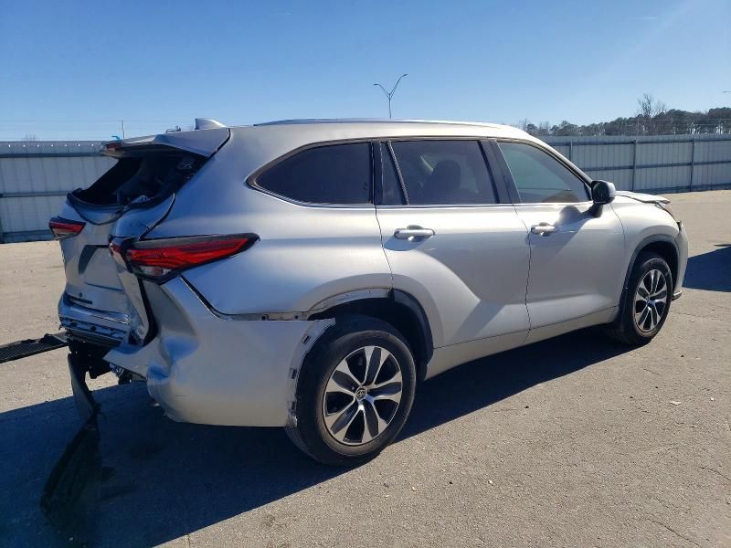 2021 Toyota Highlander xle