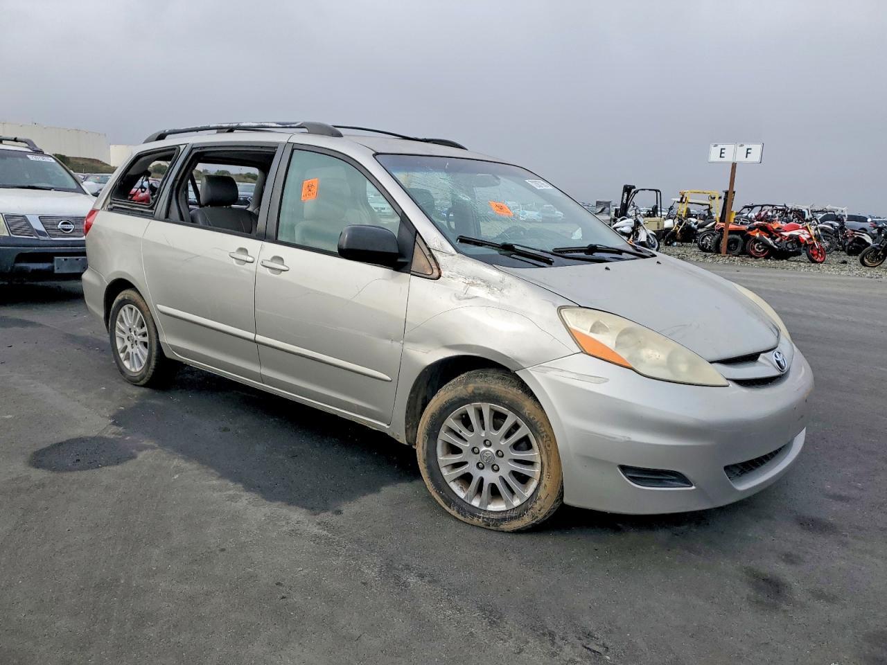 2008 Toyota Sienna ce
