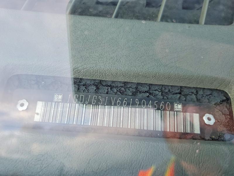 2006 GMC Savana BOX Truck