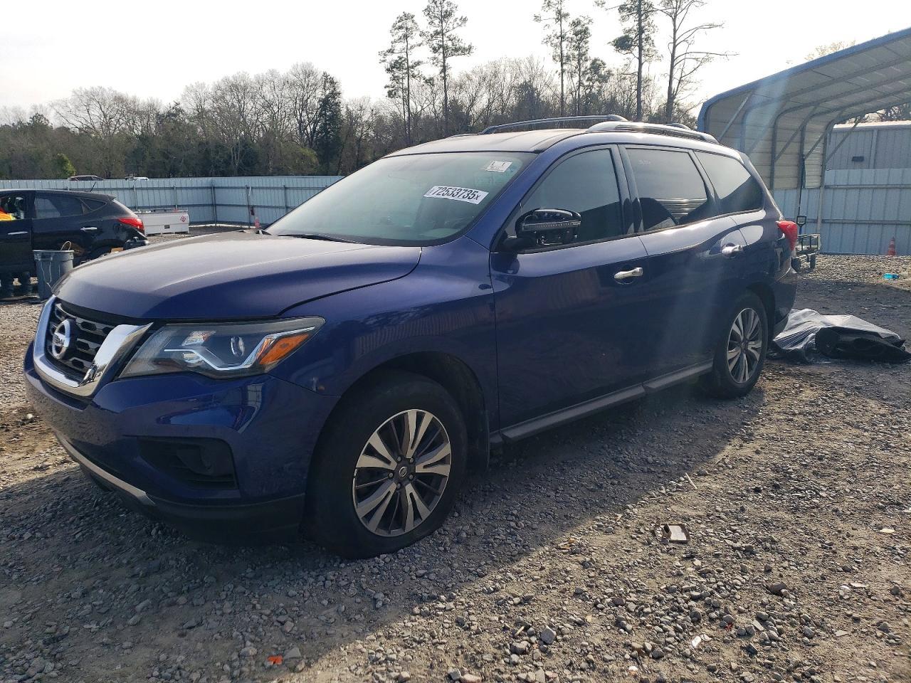 2017 Nissan Pathfinder s