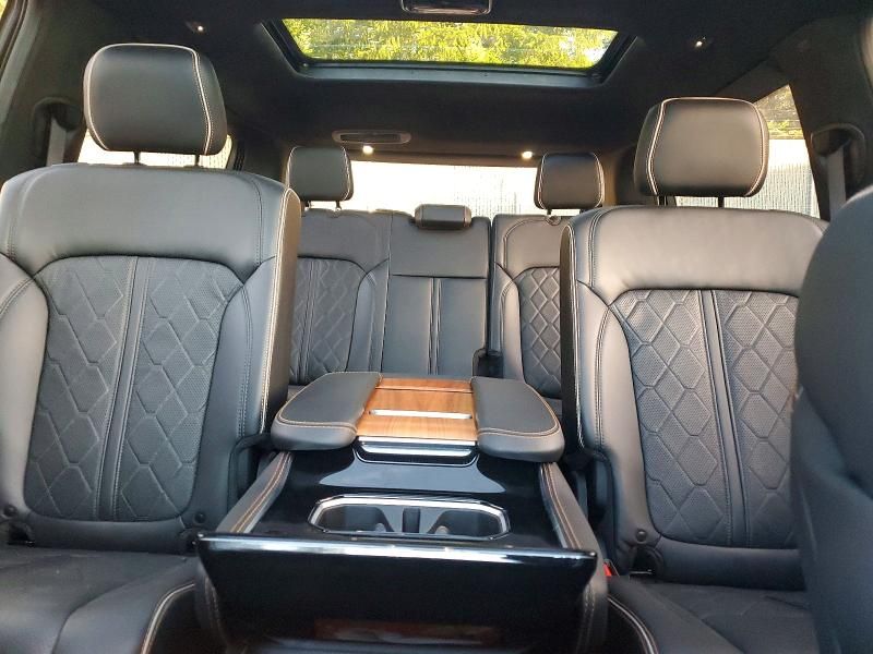 2022 Jeep Grand Wagoneer Series iii