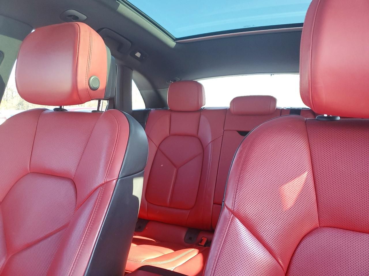 2020 Porsche Macan s