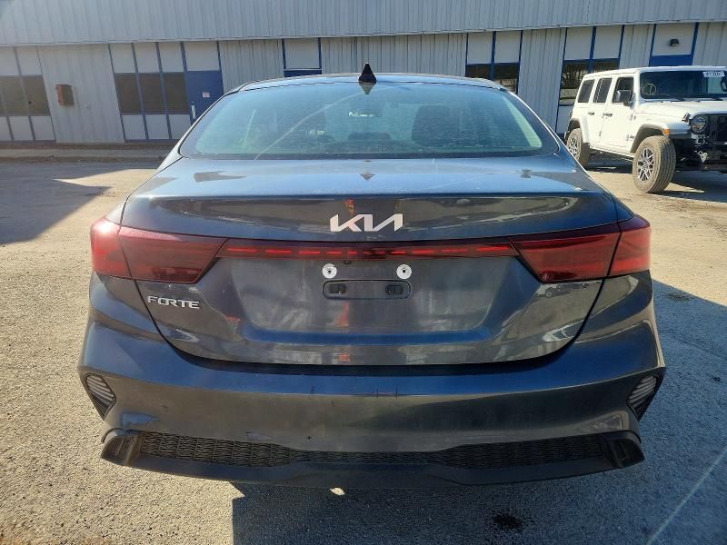 2024 KIA Forte lx