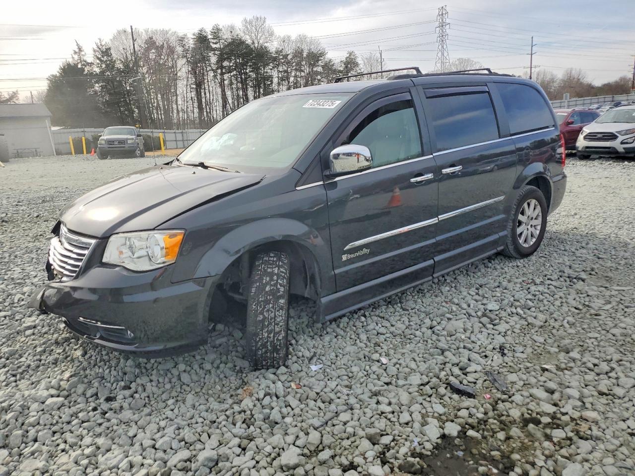 2012 Chrysler Town & Country Touring l