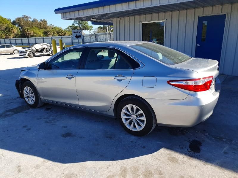 2015 Toyota Camry le