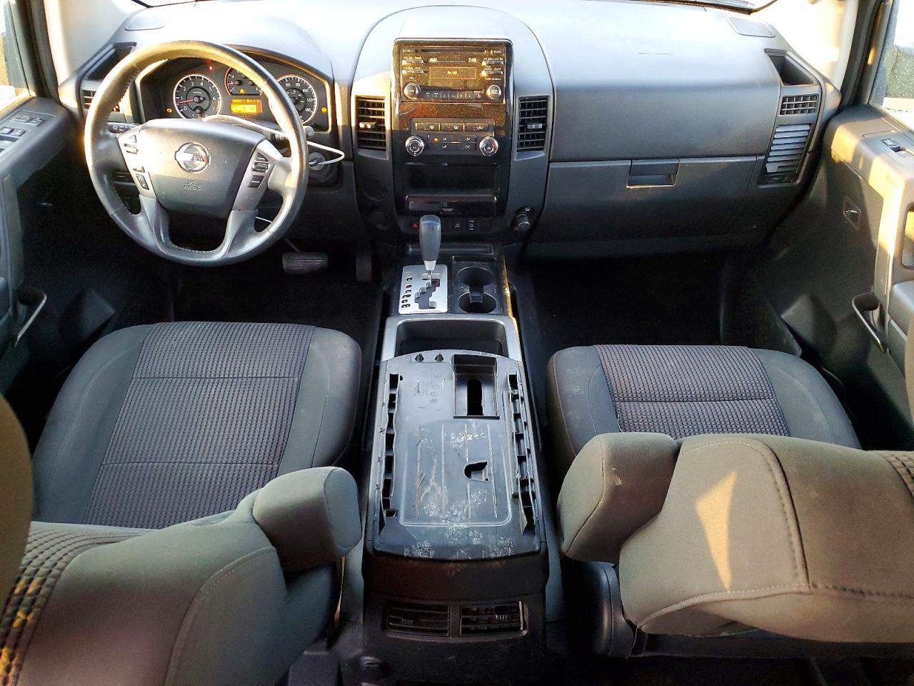 2014 Nissan Titan s