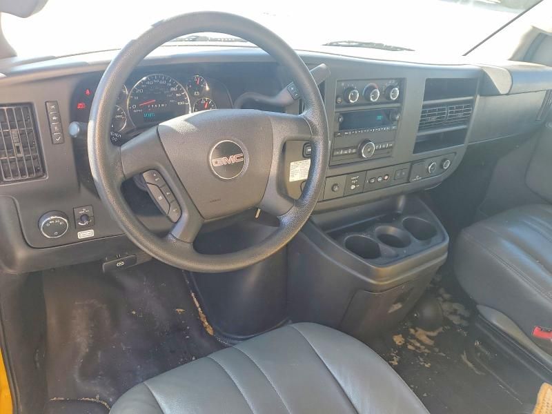 2021 GMC Savana Cut-box Truck