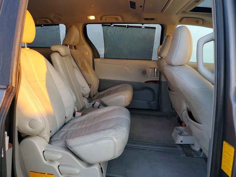 2012 Toyota Sienna xle