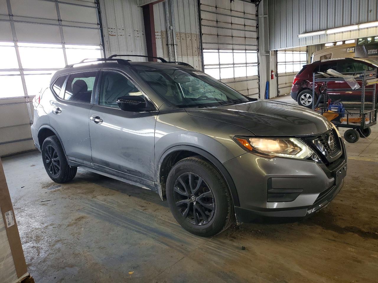2018 Niss Rogue sv