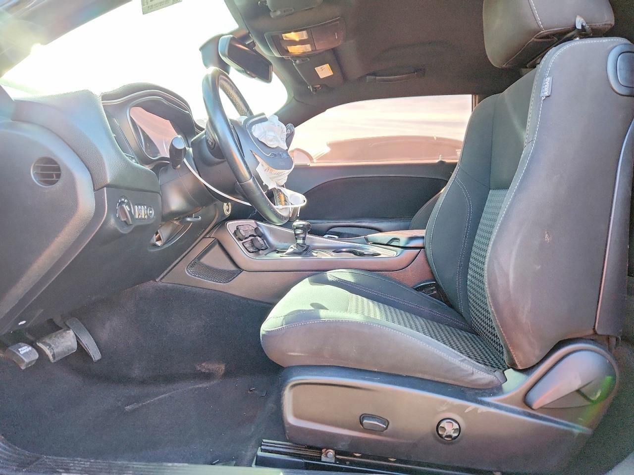 2016 Dodge Challenger sxt