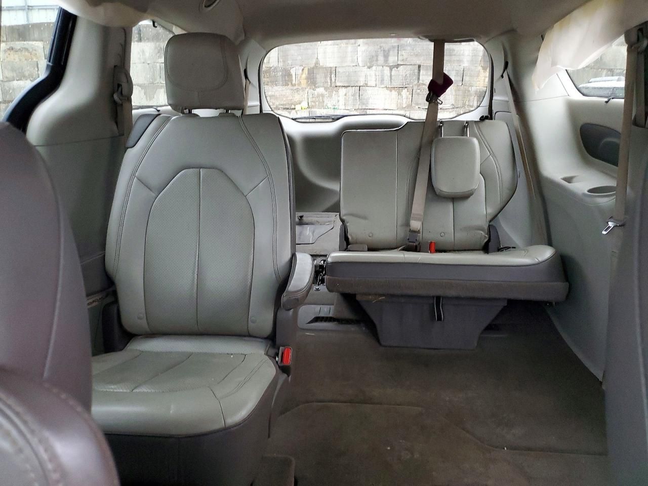 2018 Chrysler Pacifica Touring l