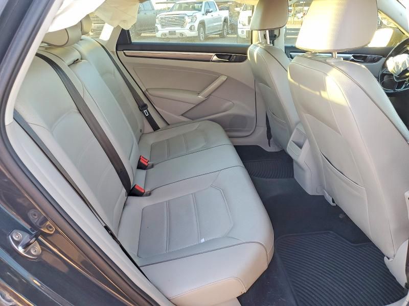 2017 Volkswagen Passat R-line