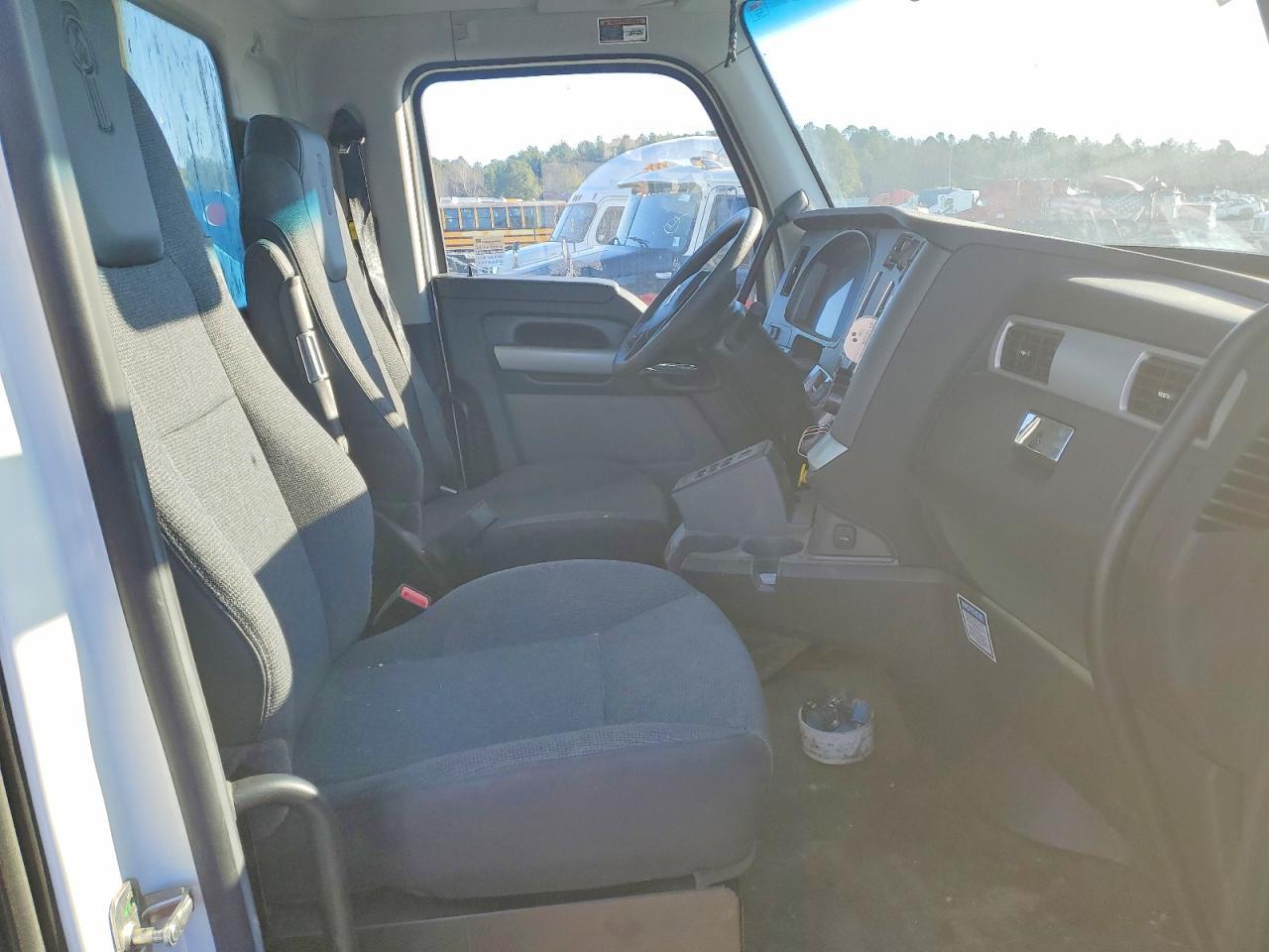 2024 Kenworth Construction T880