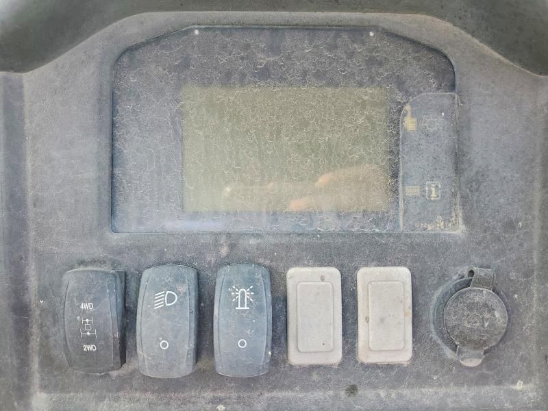 2018 John Deere 825M