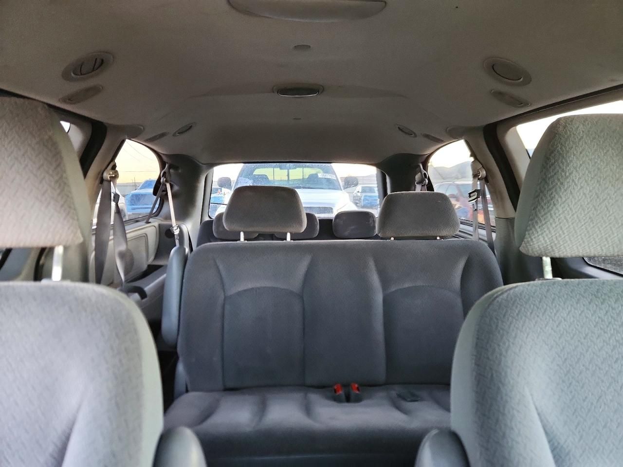 2005 Dodge Grand Caravan se