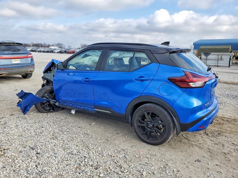 2023 Nissan Kicks sr