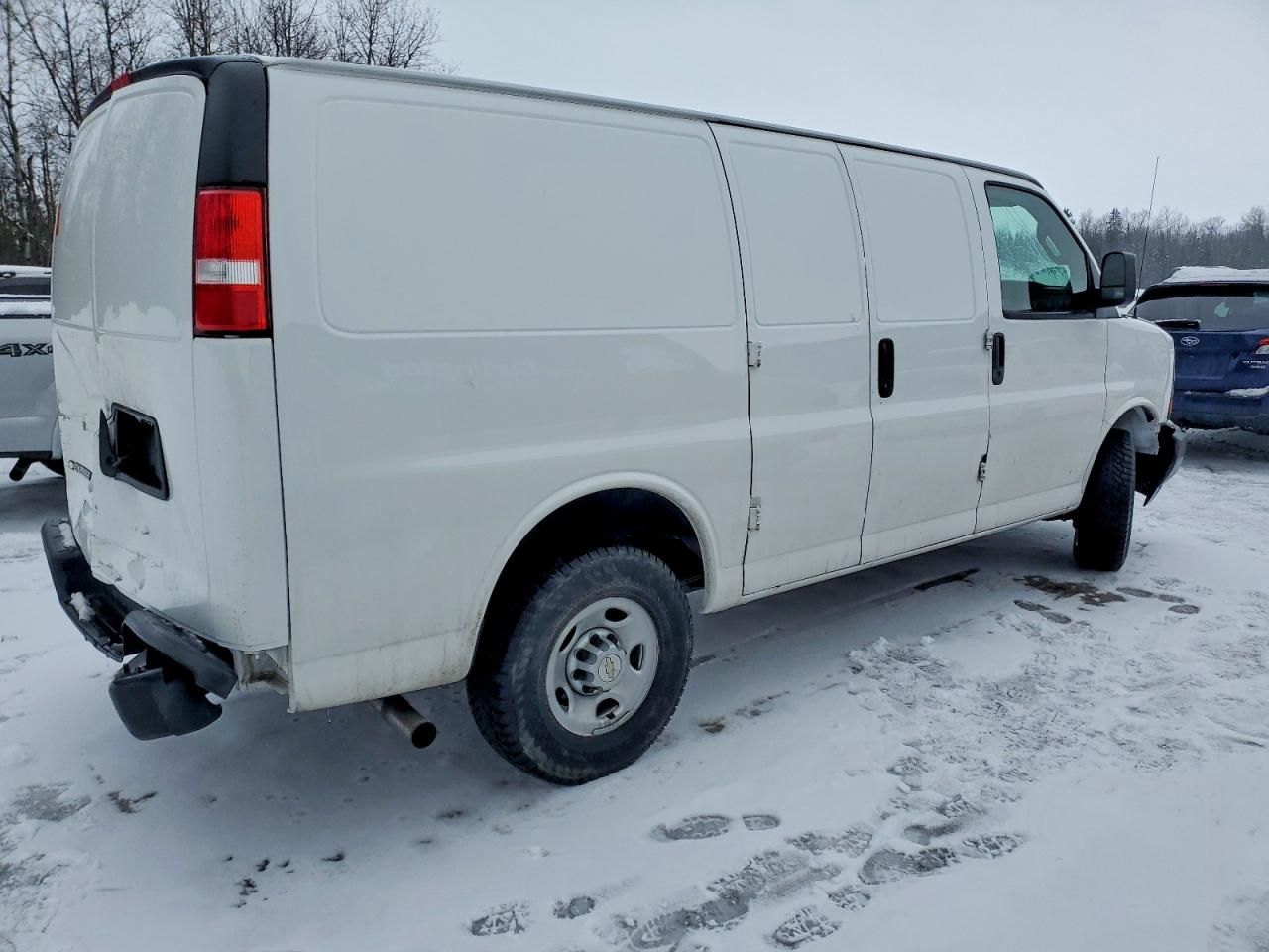 2024 Chevrolet Express G2500