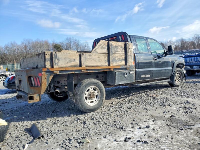 2005 Chevrolet Silverado Flatbed Truck