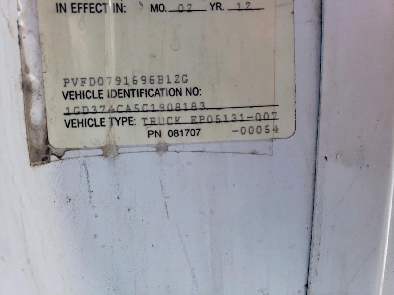 2012 GMC Savana box Truck