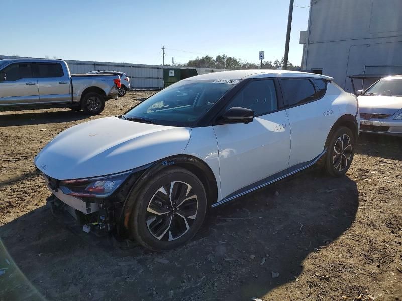 2022 KIA EV6 Light