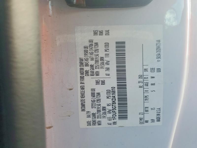 2019 Ford F550 Super Duty Flatbed Truck