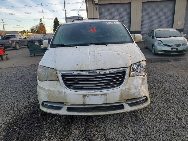 2014 Chrysler Town & Country Touring