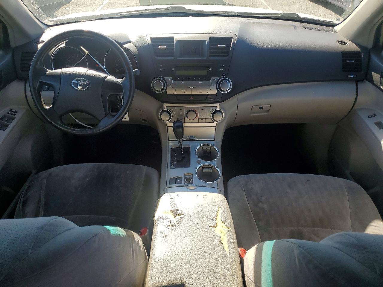 2012 Toyota Highlander Base