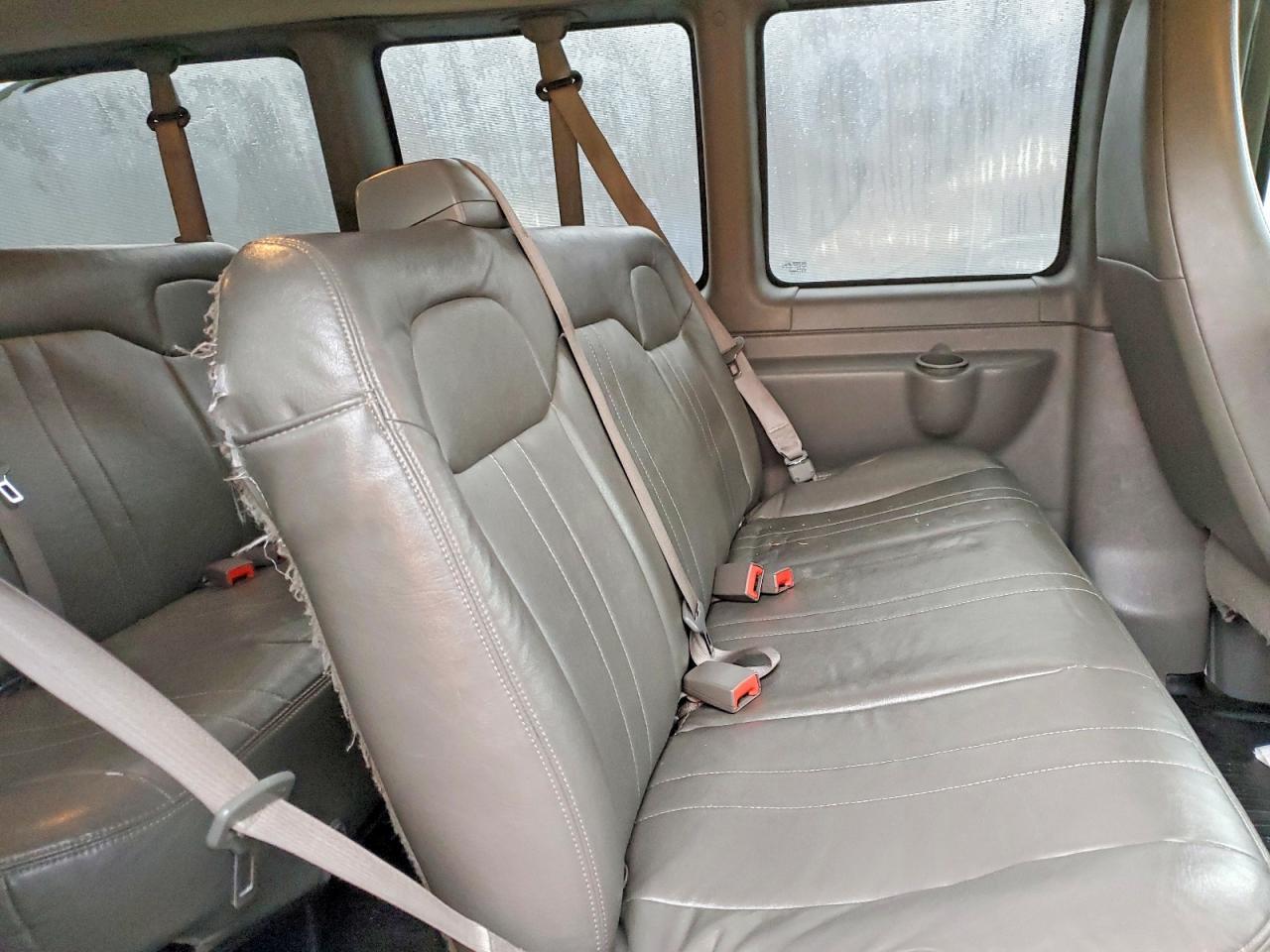 2013 GMC Savana G2500 ls