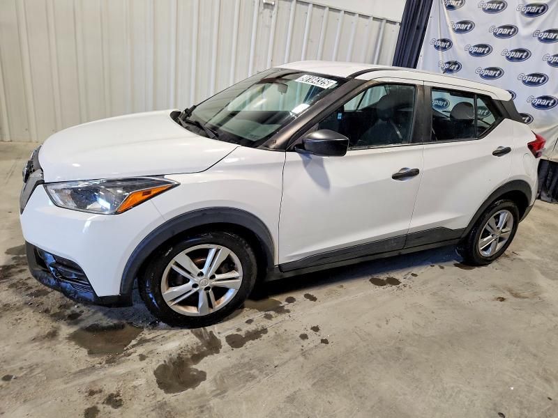 2020 Nissan Kicks s