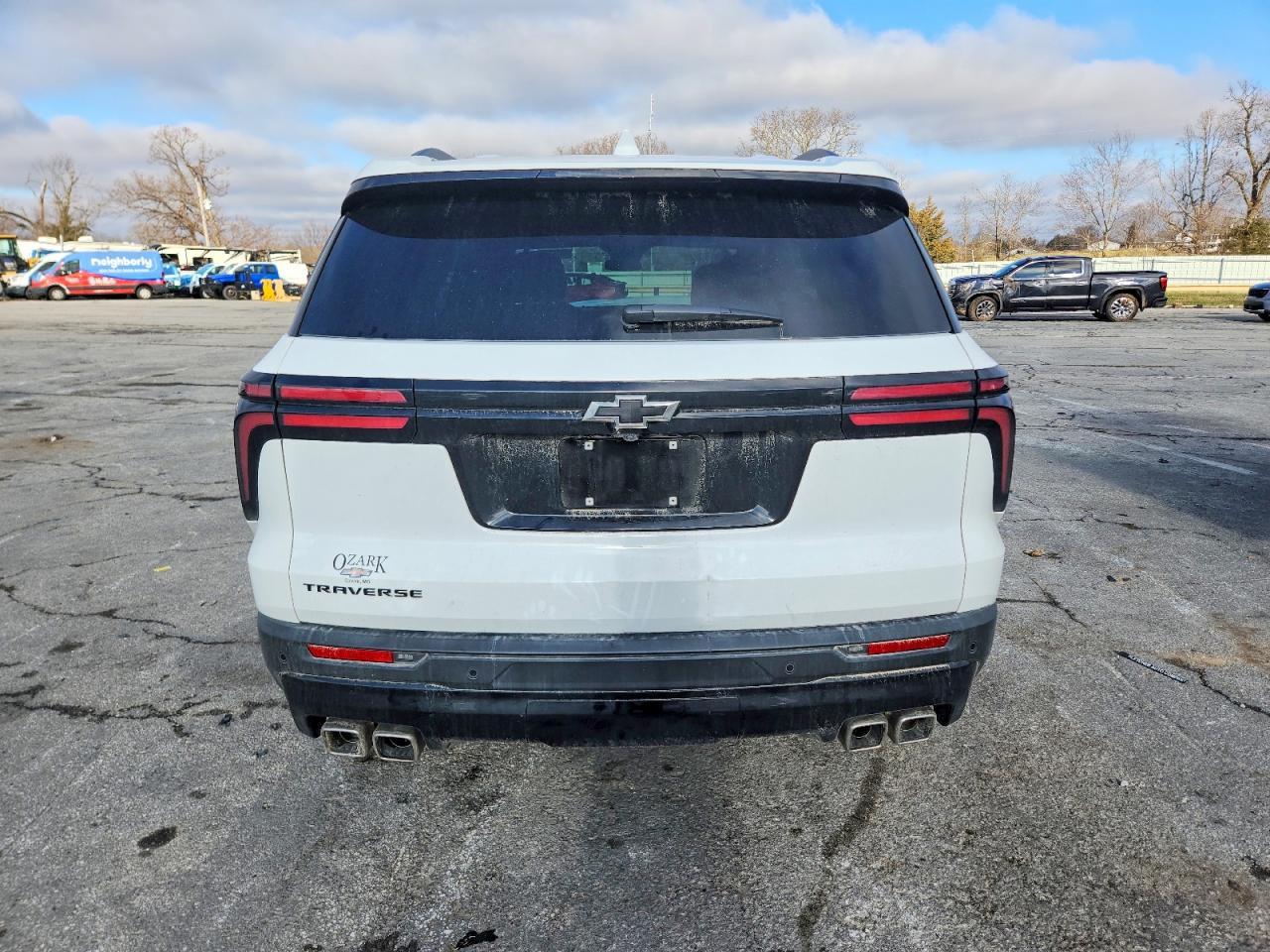 2025 Chevrolet Traverse lt