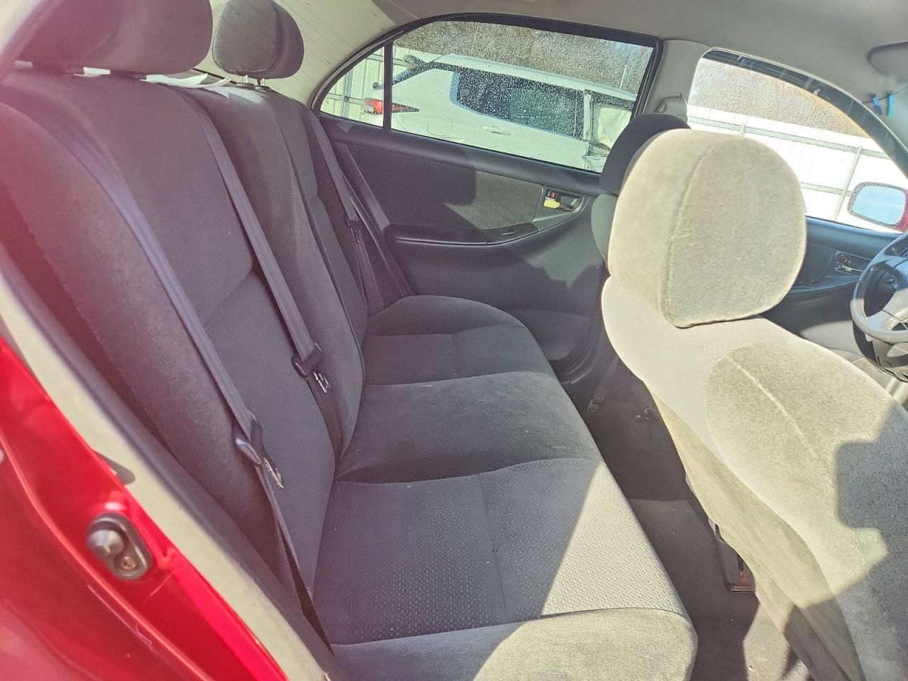 2004 Toyota Corolla ce