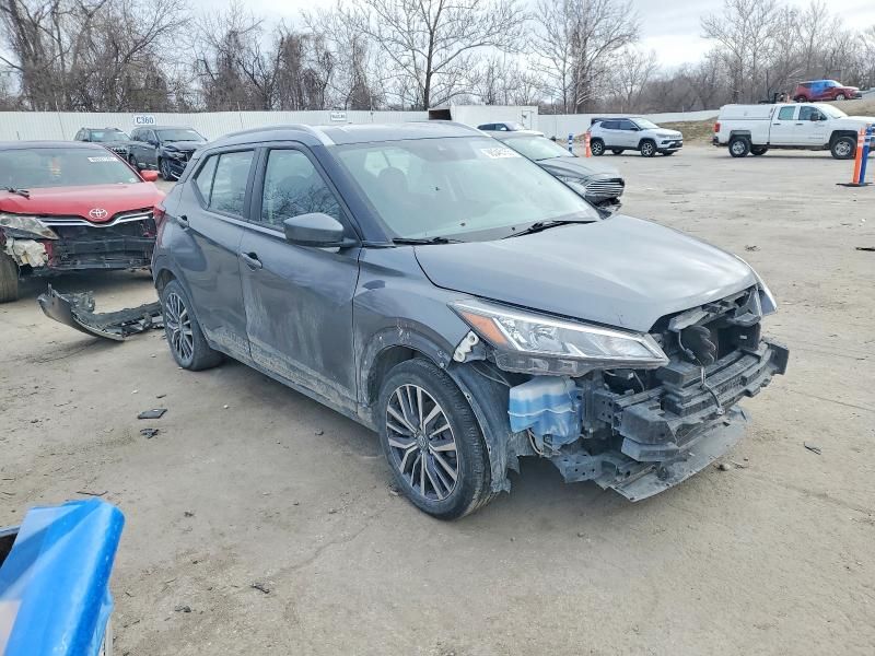 2021 Nissan Kicks sv