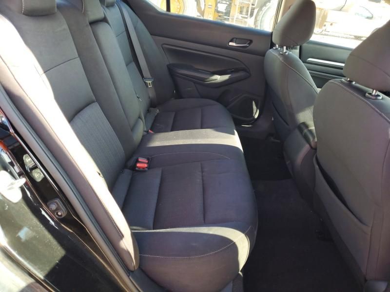 2021 Nissan Altima sv