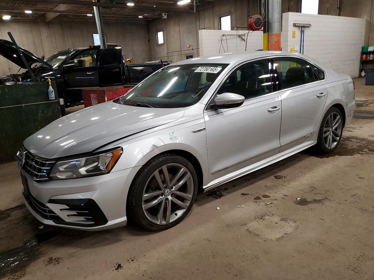 2017 Volkswagen Passat R-line