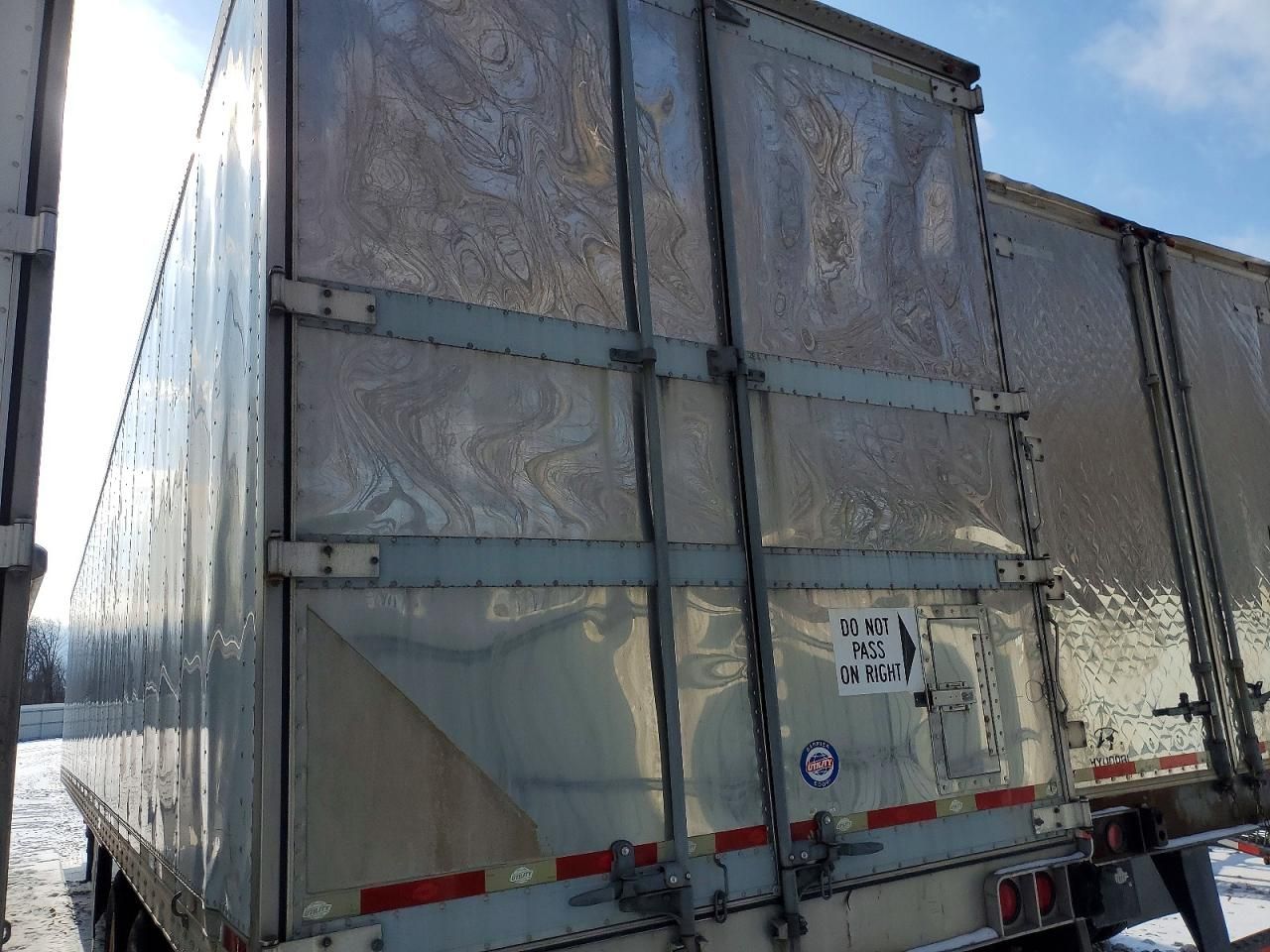 2015 Utility VS2RA Refrigerated Van Trailer