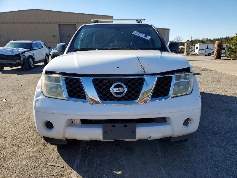2005 Nissan Pathfinder le