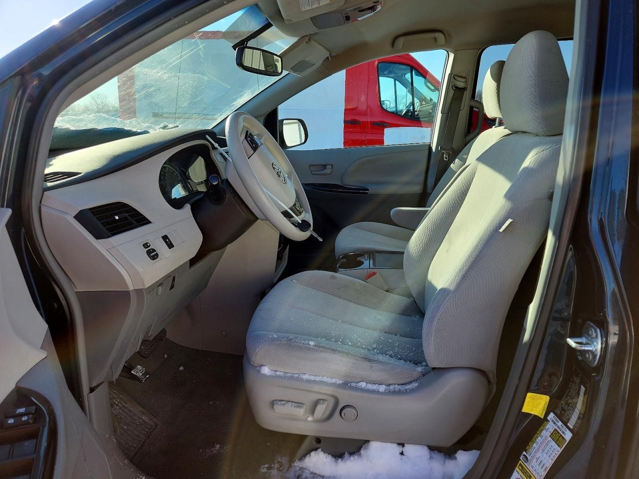 2012 Toyota Sienna le