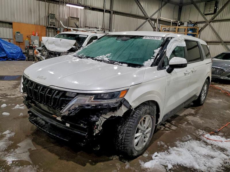 2023 KIA Carnival lx