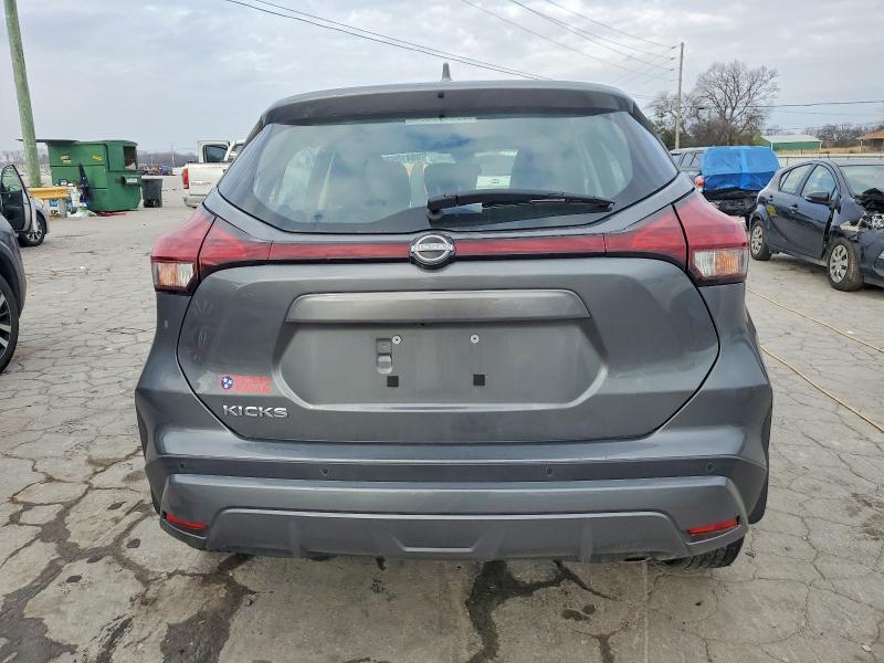 2023 Nissan Kicks s