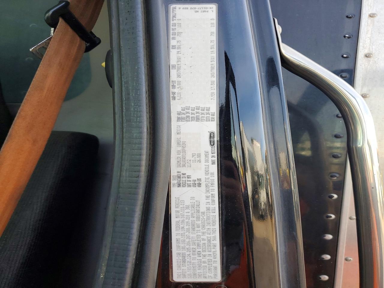2013 Freigliner 2013 Freightliner Business Class M2 BOX Truck
