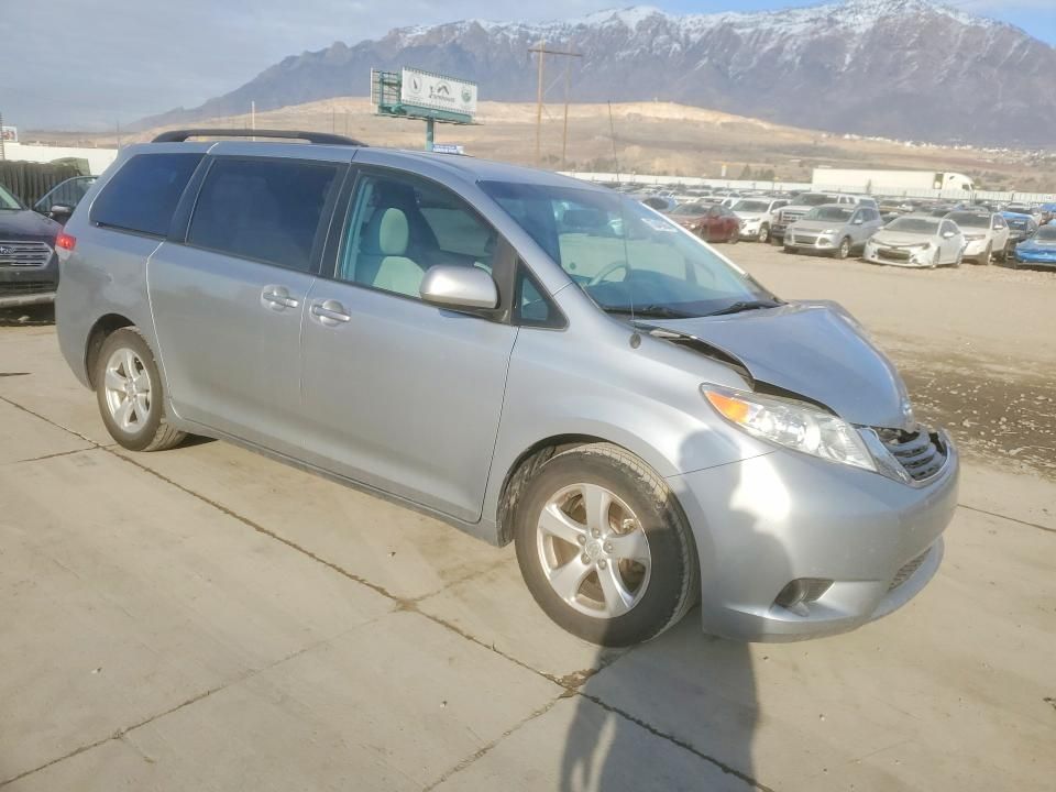 2014 Toyota Sienna le