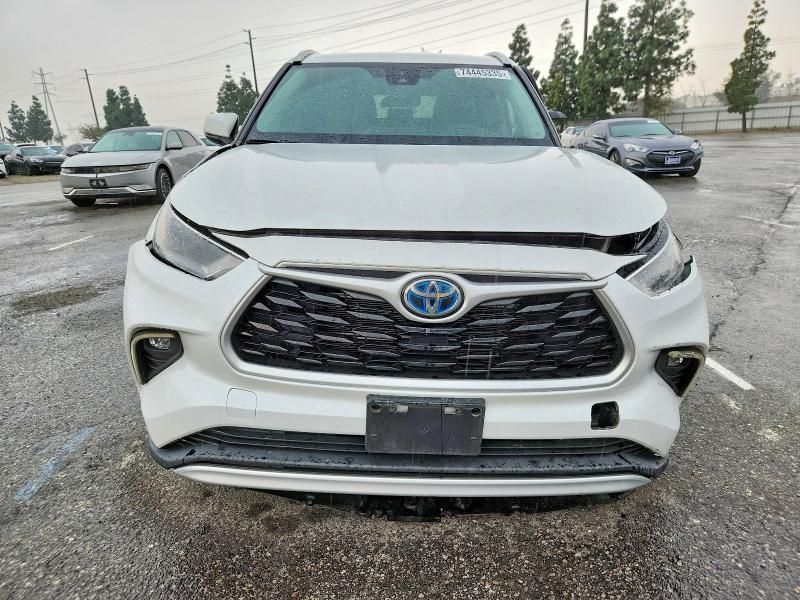 2022 Toyota Highlander Hybrid le