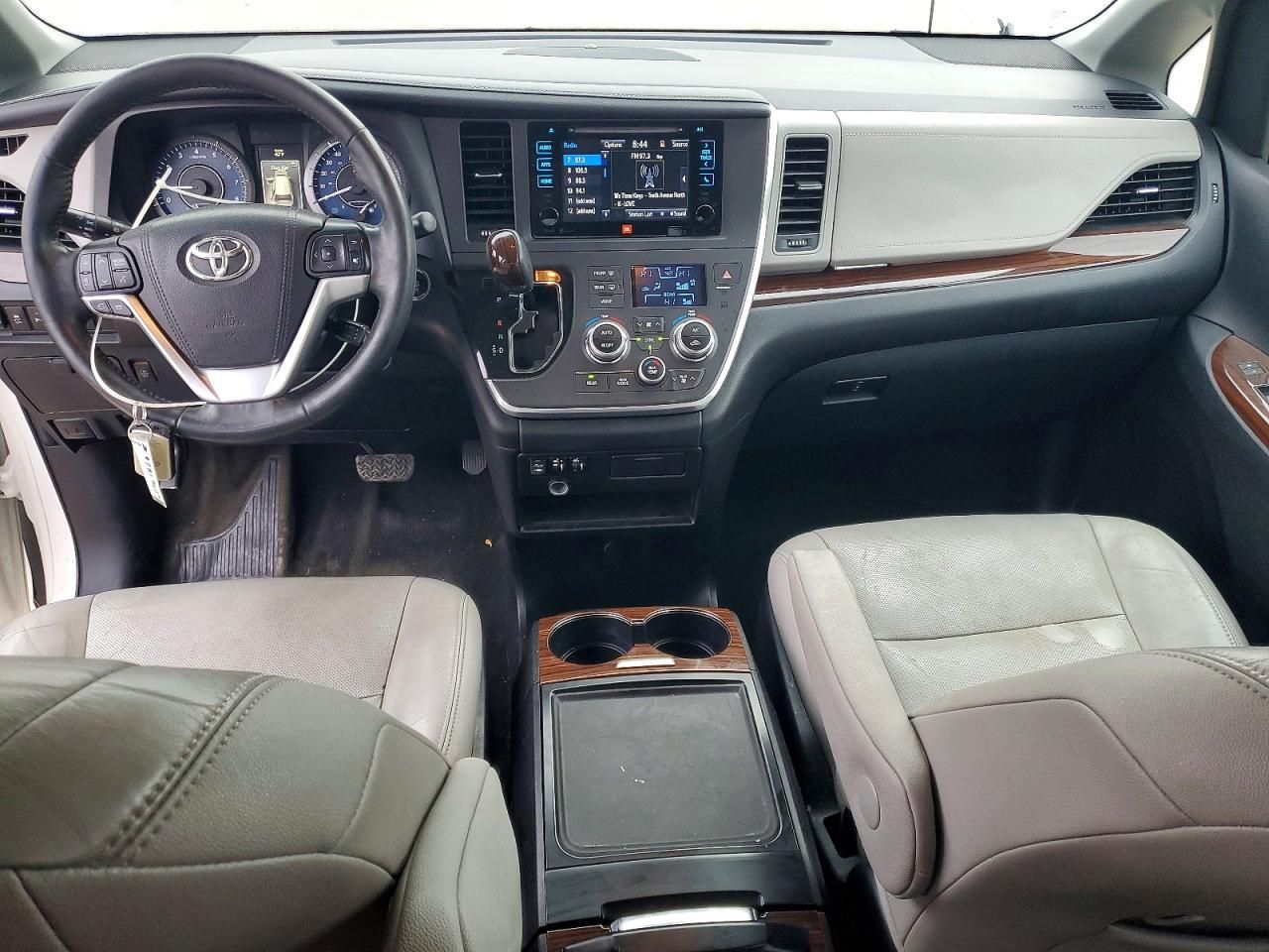 2015 Toyota Sienna xle