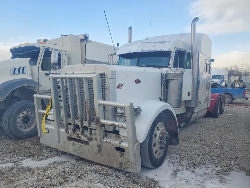 2003 Peterbilt 379 Semi Truck