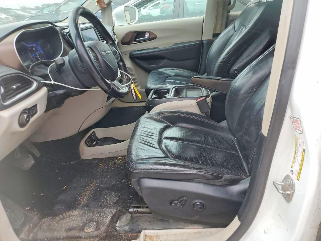 2018 Chrysler Pacifica Touring l