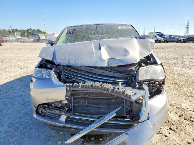 2016 Chrysler Town & Country Touring l