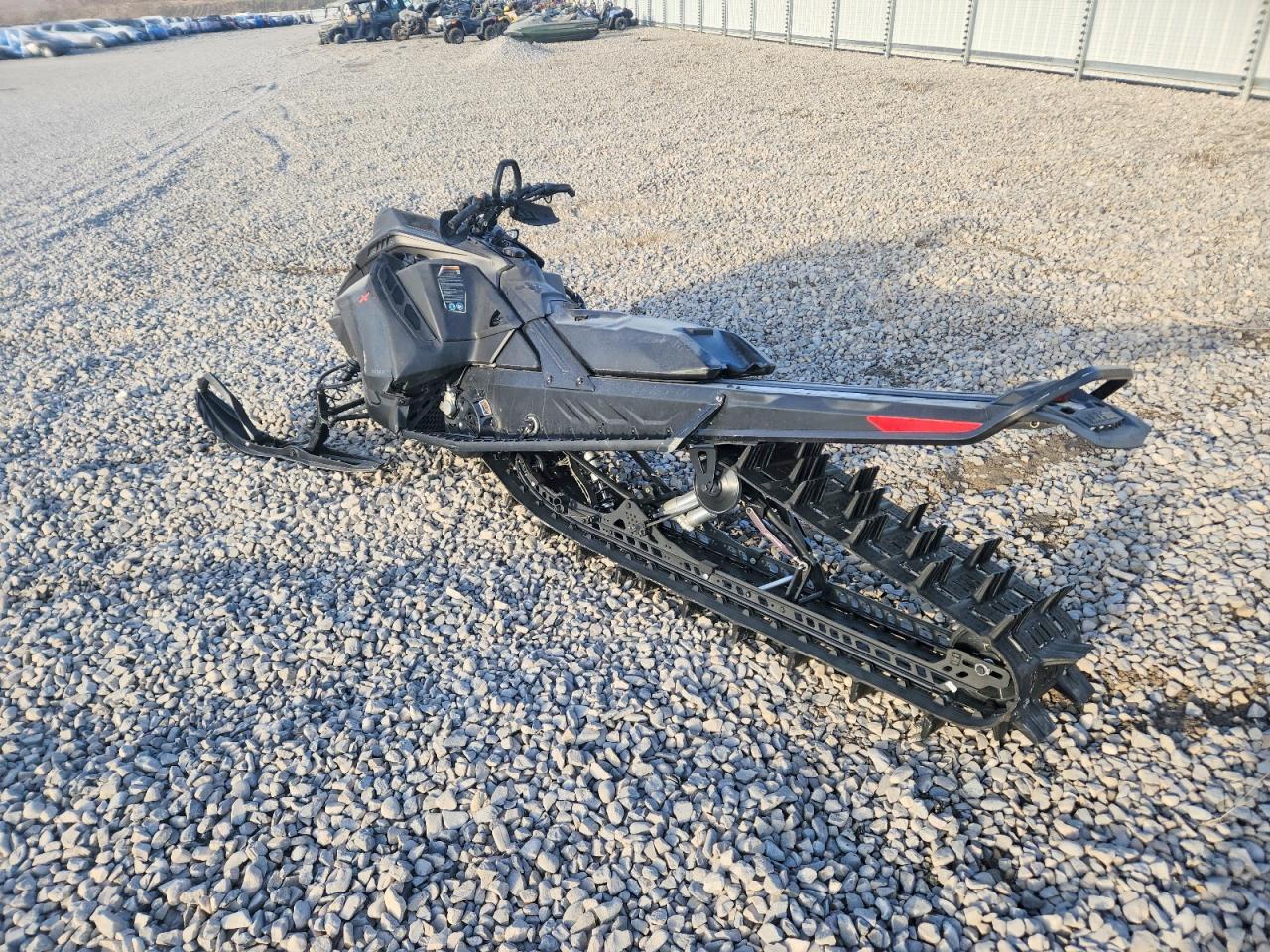 2022 Skidoo 2022 SKI-DOO Summit X 850 Snowmobile