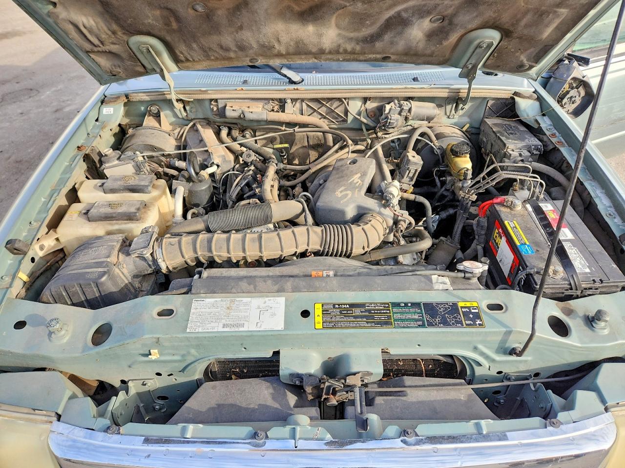 2003 Mazda B3000 cab Plus