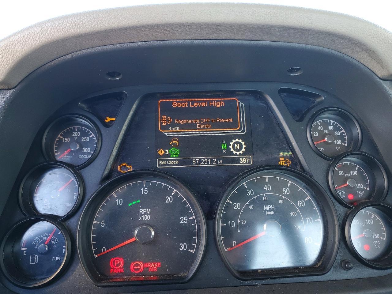 2021 Peterbilt 567 Semi Truck